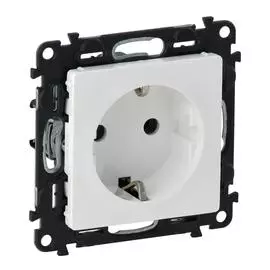 Legrand Valena LIFE DIY Бел Розетка 1-ая с/з с защитными шторками, безвинт.зажим