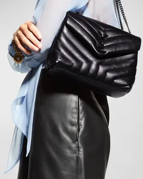 Маленькая сумка через плечо Loulou YSL из стеганой кожи Saint Laurent, цвет Black