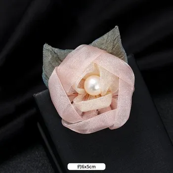 Trendy high-end crystal mesh flower brooch party temperament retro small fragrant corsage suit coat accessories women