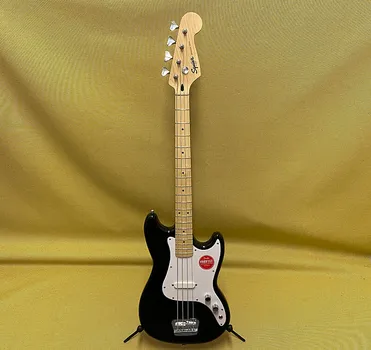 031-0902-506 Бас-гитара Squier Affinity Series Bronco, кленовый гриф, черный 031-0902-506 Squier Affinity Series Bronco Bass, Maple Fingerboard, Black