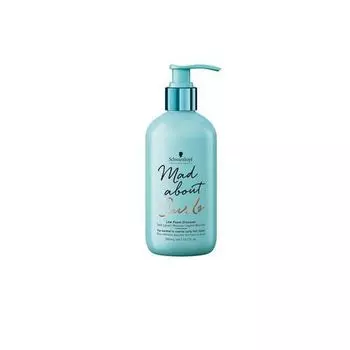 Schwarzkopf Professional Mad About Curls - Очищающий крем-шампунь для волос 300 мл