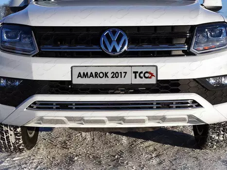 Решетка радиатора 12 мм Компания ТСС VWAMAR17-60 Volkswagen Amarok 2016-