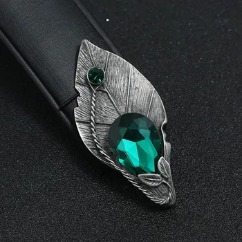 Niche Vintage Old Art Brooch Pearl Leaf Femininity Pin Coat Jacket Accessories