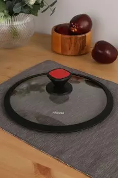 Крышка стеклянная с силиконовым ободом Gusta Nadoba