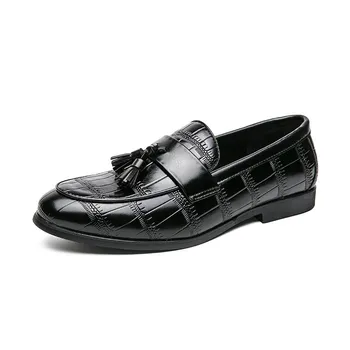 Slip on Модные мужские плоские новые повседневные кожаные мужские мокасины дышащие деловые кожаные мужские повседневные туфли Elegantes Tassel Slip-On 38