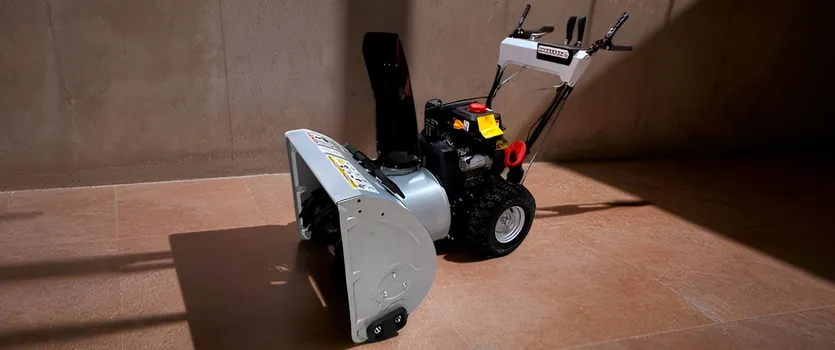 Снегоуборщик YANIS Grey Wolf GE24DHL