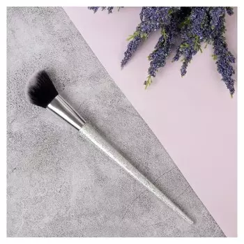Кисть для макияжа Shine, скошенная, 20 см, в чехле, цвет серебряный