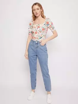 Джинсы силуэта Mom Fit