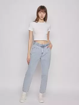 Джинсы силуэта Mom Fit с поясом