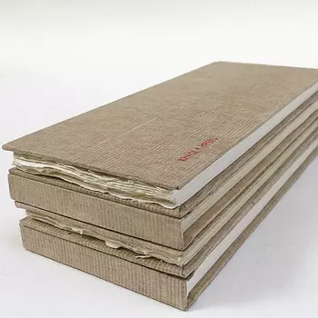 Альбом для акварели KHADI PAPERS 13х32 см 32 л 210 г 100% хлопок, крупнозернистая, твердая обложка