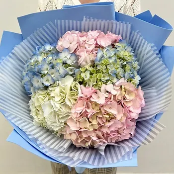ЛЭТУАЛЬ FLOWERS Букет цветов из гортензии 5 шт