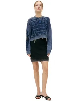 Sweatshirt with yarn logo