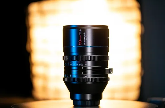Объектив Sirui Venus 50mm T2.9 1.6x Full-Frame Anamorphic RF FFEK6-R