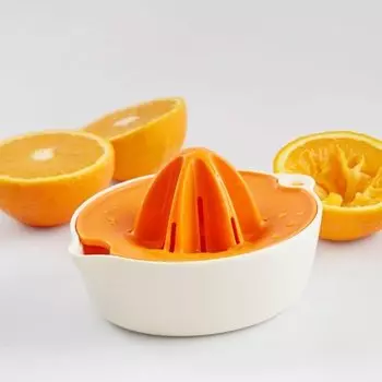 Соковыжималка для цитрусовых FISKARS Functional Form, белый/оранжевый (1016125)