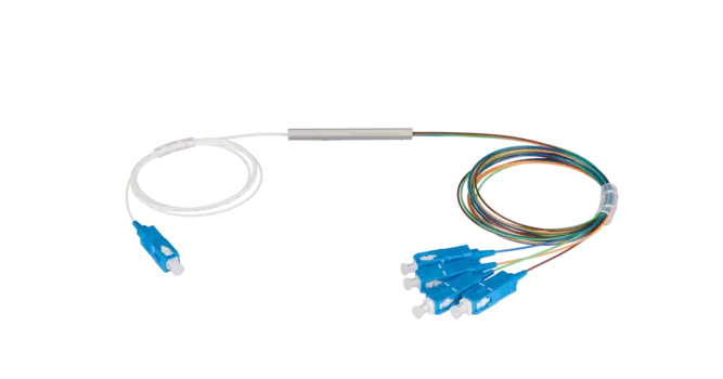 Сплиттер планарный NIKOMAX NMF-SPP1X4A1-SCU-M, портов: 4, одномодовый 9/125мкм, стандарта G657.A1, SC/UPC, миникорпус, с равным коэффициентом деления, 0.9 мм, пластик, серый (NMF-SPP1X4A1-SCU-M)