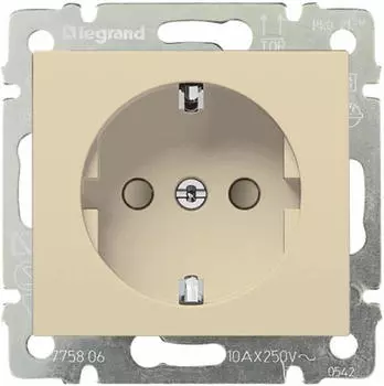 Розетка 2К+3 Legrand Valena 16A 250V с/з со шторками безвинтовой зажим слоновая кость 774122