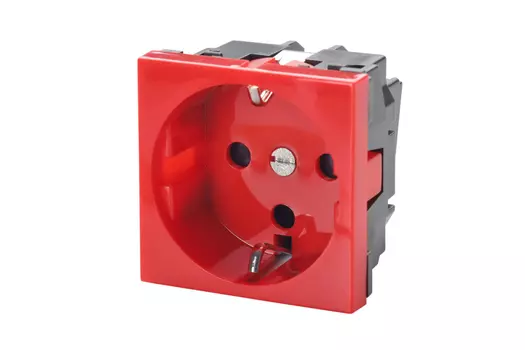 Розетка Eurolan 16V-10-06RD 2P+E немецкий стандарт 45 45 мм, с защитными шторками, красный
