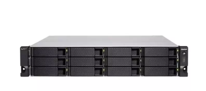 Сетевой накопитель QNAP TS-h1886XU-RP R2 QuTS hero, 12 отсеков 3,5"/2,5", 6 отсеков 2,5", 4 порта 2,5 GbE RJ-45, 2 порта 10 GbE SFP+, стоечное исполне