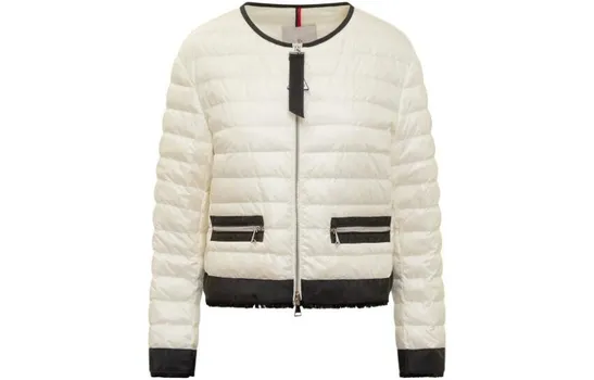 Пуховик женский белый Moncler