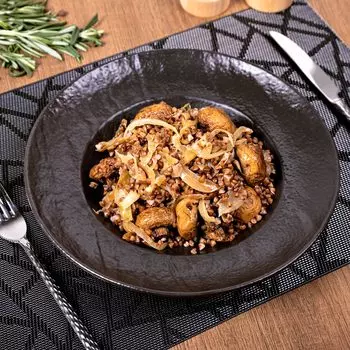 Гречка отварная с грибами и луком, кг