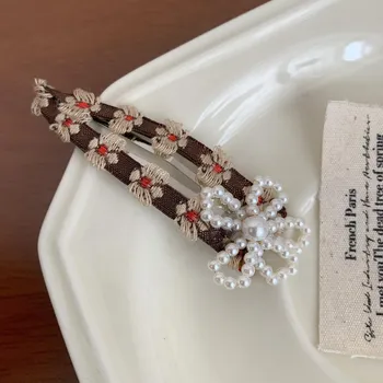 Flower Hairpins Girls Kids Artificial Pearls Hairclips SpringBeaded Flower Side Clip with Simple and Fashionable Design