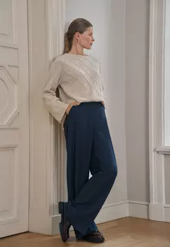 Брюки классические из шерсти VLADISSI