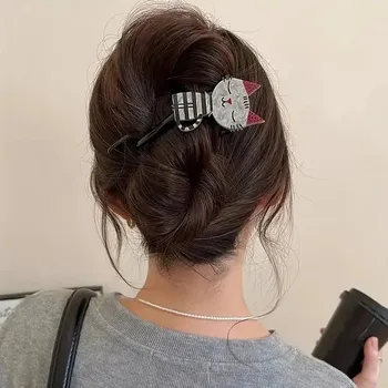 New Cute Acrylic Cartoon Cat Twist Hair Clip for Women Long Hair Barrette Hairpin Hairgrip Fashion Girls Hair Accessories