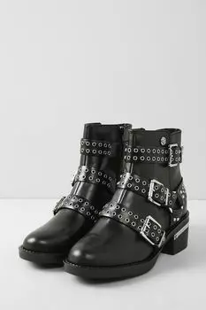 Полусапоги с декоративными ремешками Guess