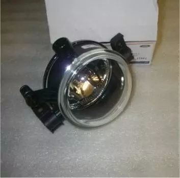 Фара противотуманная правая Ford 1619575 Ford Kuga 2008 -