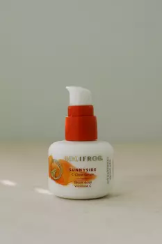 Антиоксидантная сыворотка на основе 15% витамина С HOLIFROG Sunnyside C Glow Serum 30ml