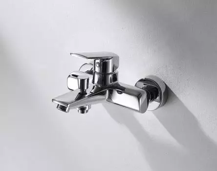 Смеситель Bravat Real F6121179CP-01 для ванны