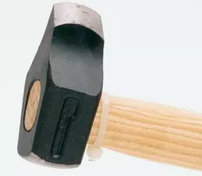 Mustad Молоток с клинкообразным бойком (Дорожник Тип Е)