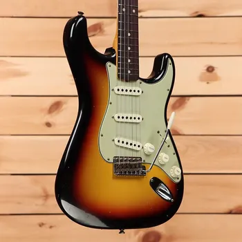 Электрогитара Fender Custom Shop Limited 1962/1963 Stratocaster Journeyman Relic - Faded/Aged 3 Color Sunburst - CZ570712 - PLEK'd