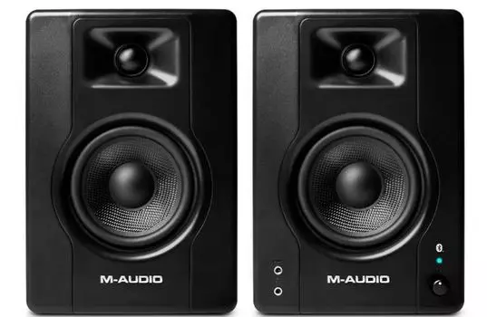 Акустическая система M-Audio BX4 BT (пара) BX4PAIRBTXEU (активный+пассивный), 2-х полосные, 25 Вт, 69-22000 Гц, 4,5"+1", входы: 2x1/4"линейный вход, 2