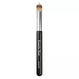 COSMETICS NEWS Кисть для нанесения консилера Tip&Blend Brush for Concealer