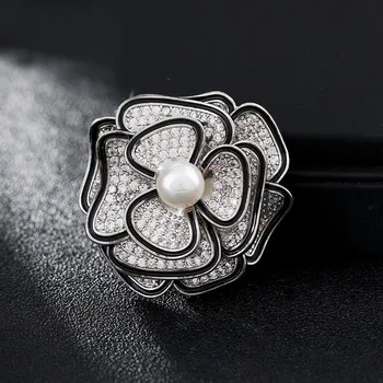 High-end small fragrant style crystal camellia brooch female high-end temperament elegant pearl brooch luxury coat pin