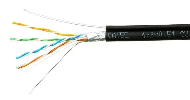 Кабель витая пара F/UTP 5e кат. 4 пары Cablexpert FPC-5051E-4-CU-OUTR/100 outdoor 4x2x0.51 на тросу, медный, однож., 100м, box, черный