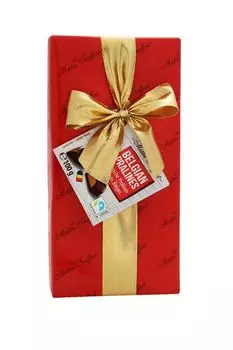 Шоколадные конфеты Ассорти в форме сердца Belgian pralines 100 г Maitre Truffout