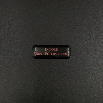 Стикер объемный "Jadore" красный на черном