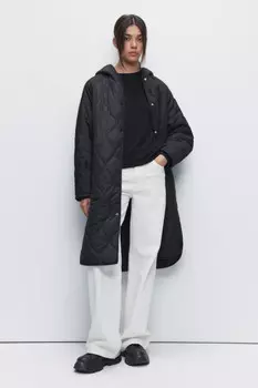 Пальто oversize стеганое с капюшоном и разрезами