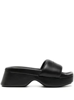 Alexander Wang кожаные шлепанцы на платформе с тисненым логотипом, черный