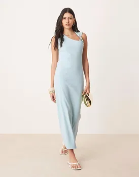 Платье миди в рубчик от ASOS DESIGN с фурнитурой синего цвета