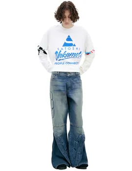 Wide jeans with zippers