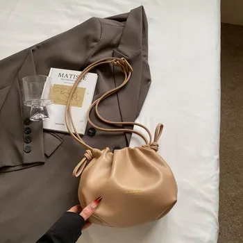Summer niche pleated bag women s new casual versatile messenger bag popular bucket bag