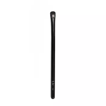 LIC Кисть G10 плоская для нанесения теней / Makeup Artist Brush 1 шт