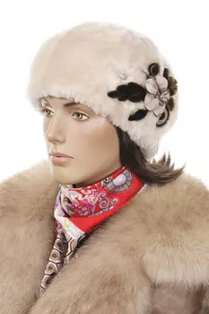 Шапка женская из мутона