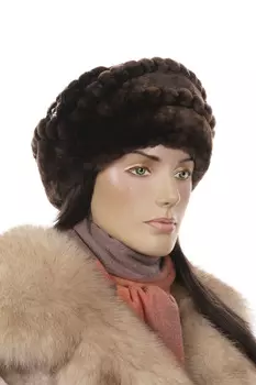 Шапка женская из мутона