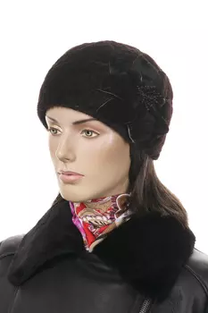 Шапка женская из мутона