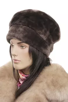 Шапка женская из мутона