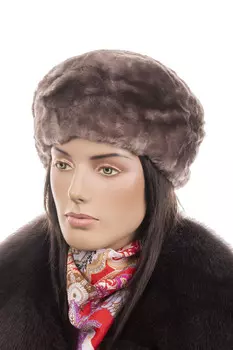 Шапка женская из мутона